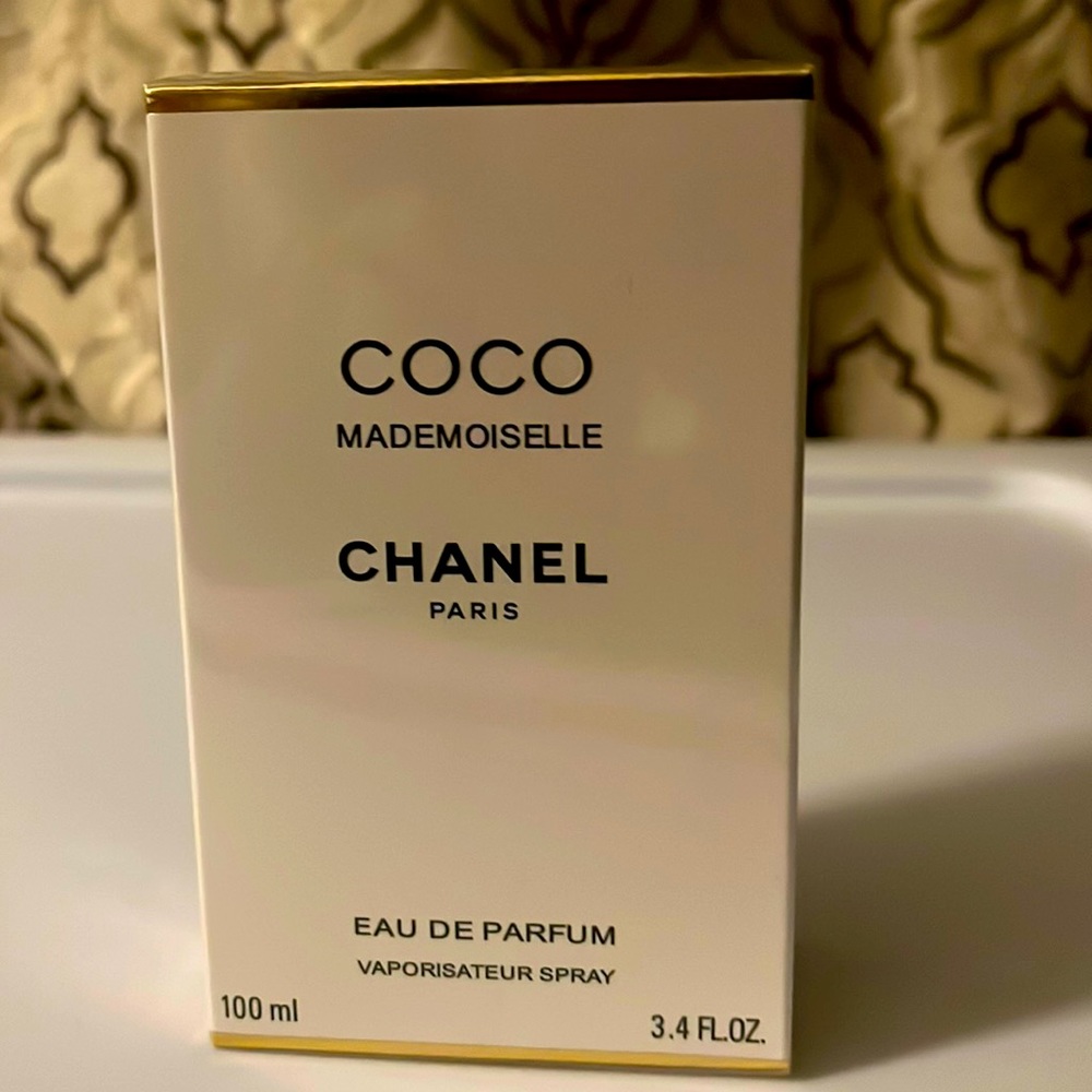 Chanel Coco Mademoiselle Eau Pour fragrance spray